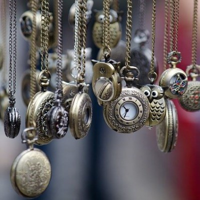 antika-eski-köstekli-saat